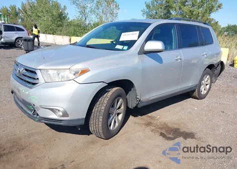 2013 Toyota Highlander Se V6 z USA, uszkodzony, nr VIN 5TDBK3EH7DS236117